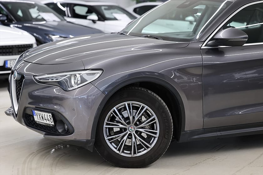 Bild 4 av Alfa Romeo Stelvio 2.2 JTD 150hk PDC Drag Keyless start