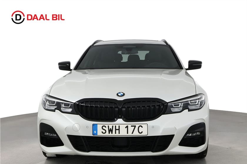 Bild 2 av BMW 330e xDrive Touring 292HK M-SPORT DRAG H/K® 3D-KAMERA PANO
