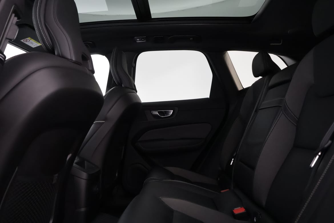 Volvo XC60 2021 - miniatyr 10