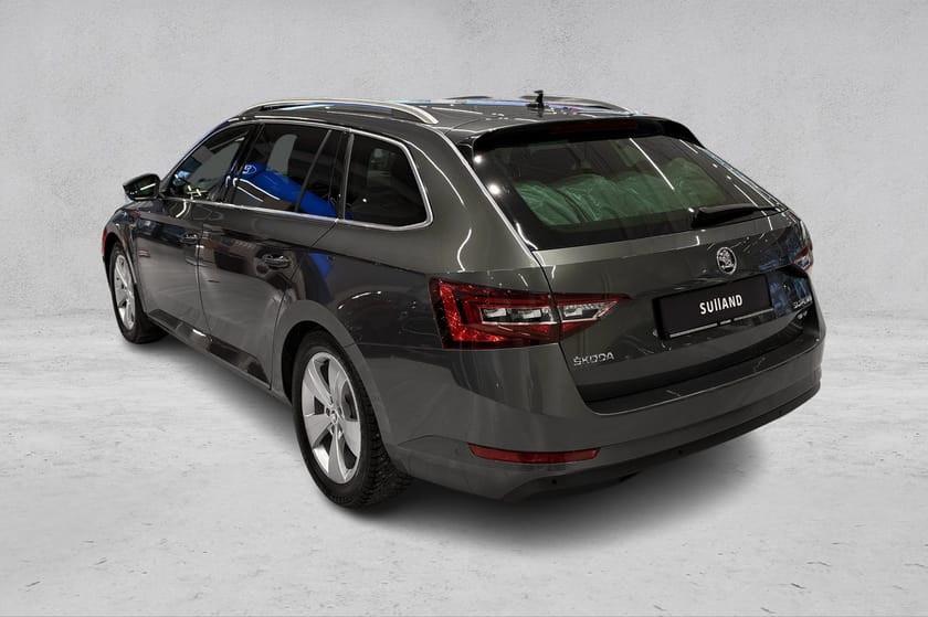 Bilde 3 av Škoda Superb Stasjonsvogn 2.0 TDI 190hk DSG|4x4|L&K|H.feste|Webasto++