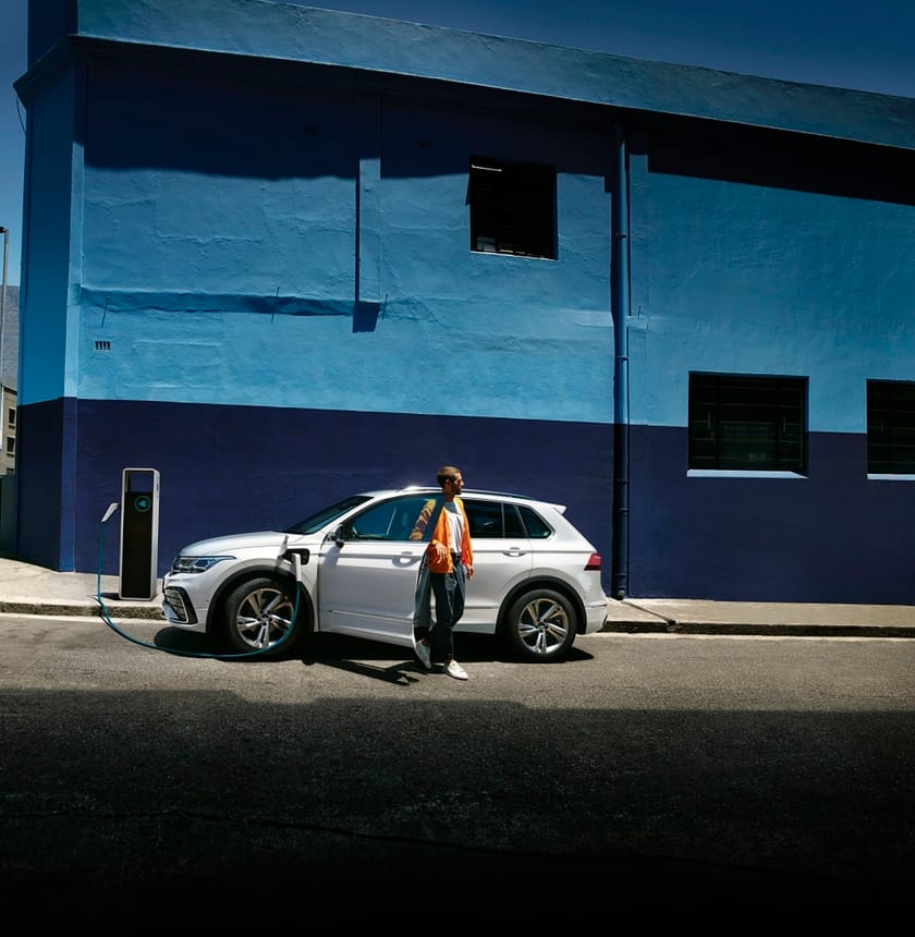 Nya Tiguan laddhybrid bakgrundsbild
