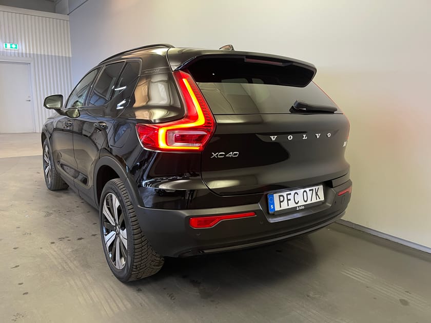 Bild 3 av Volvo XC40 Recharge Single Motor Ultimate / Dragkrok / Tonade rutor / Navigation /