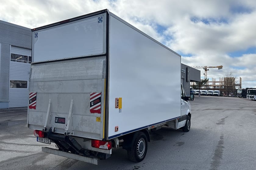 Bild 3 av Volkswagen Crafter Chassi 35 Volymskåp/Bakgavellyft /5500 Mil