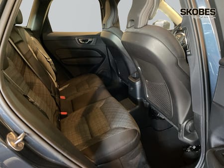 Volvo XC60 Recharge T6 II Core Edition
