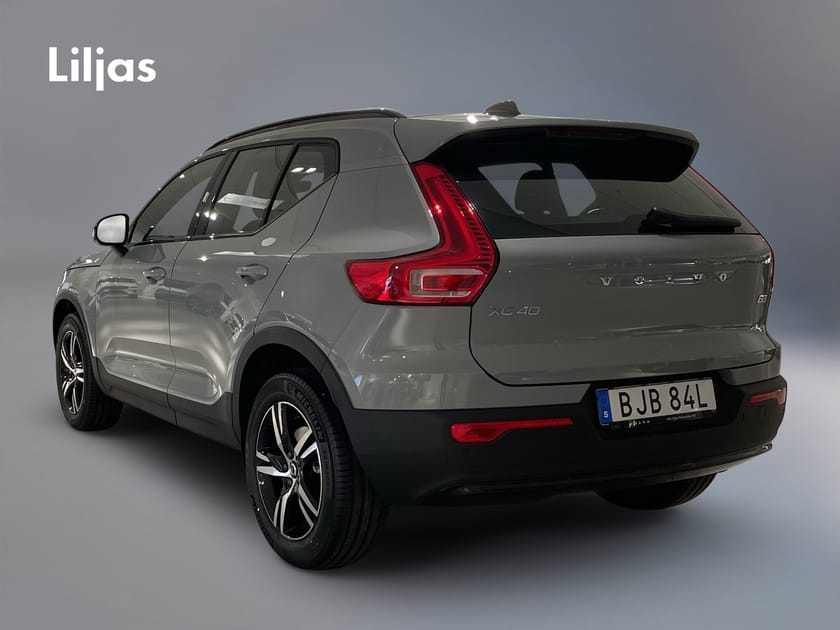Bild 3 av Volvo XC40 B3 FWD Bensin Plus Dark