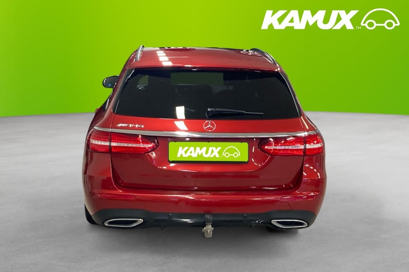 Bild 5 av Mercedes-Benz E 220 T d AMG Night Pano 360° Värmare Drag