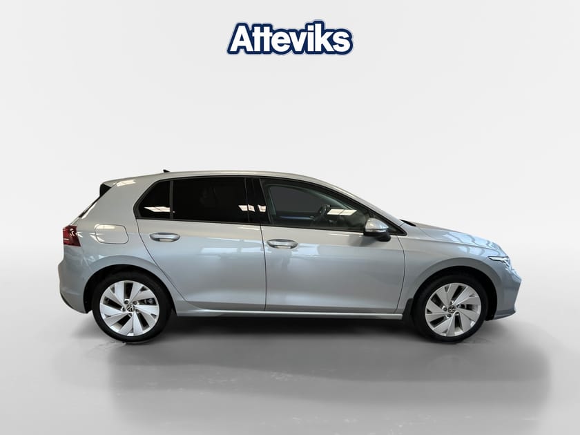 Bild 2 av Volkswagen Golf LIFE 1.5 ETSI 150hk *Keyless/Backkamera/P.värmare*