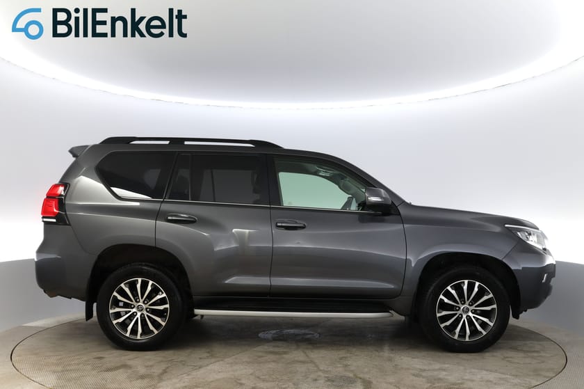 Bild 2 av Toyota Land Cruiser 2.8 D-4D 4WD Premium 4,49% 7-sits Webasto