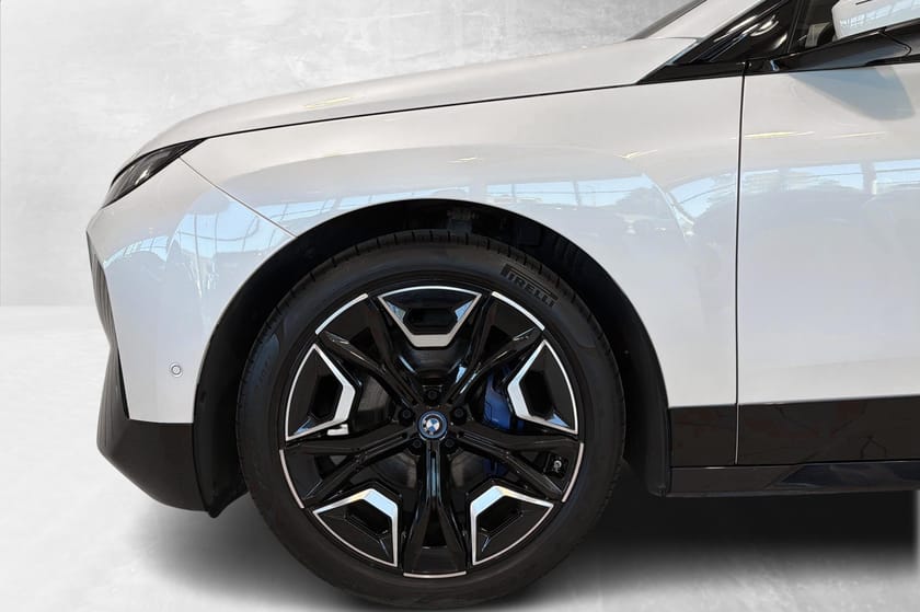 Bilde 5 av BMW iX xDrive50 Luft Sving H/K SoftClose Multi