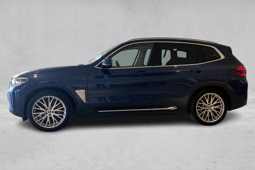 Bilde 2 av BMW iX3 Panorama, skinn, hengerfeste, head up display+