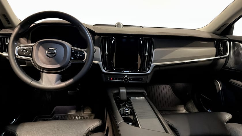 Bild 4 av Volvo V90 Cross Country B5 AWD Inscription B&W Drag Pano