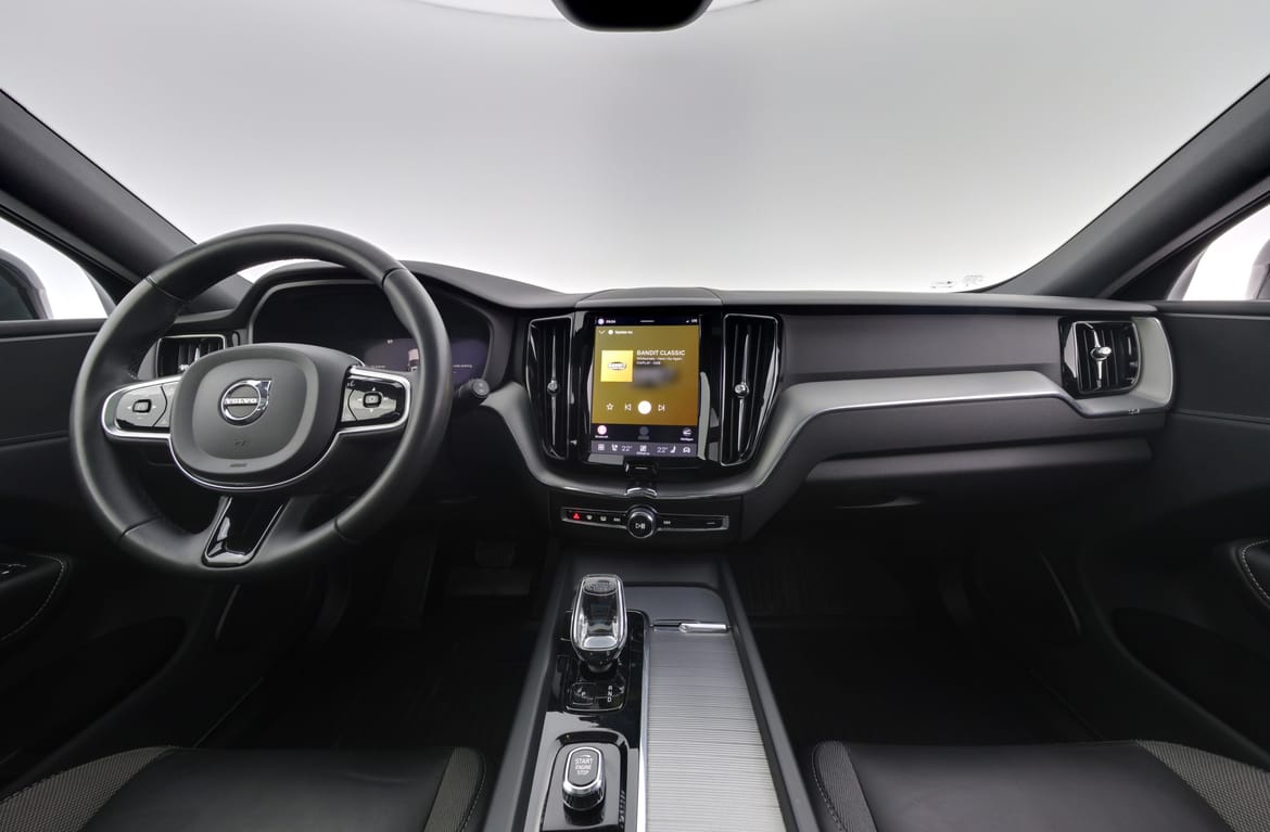 Volvo XC60 2023 - miniatyr 7