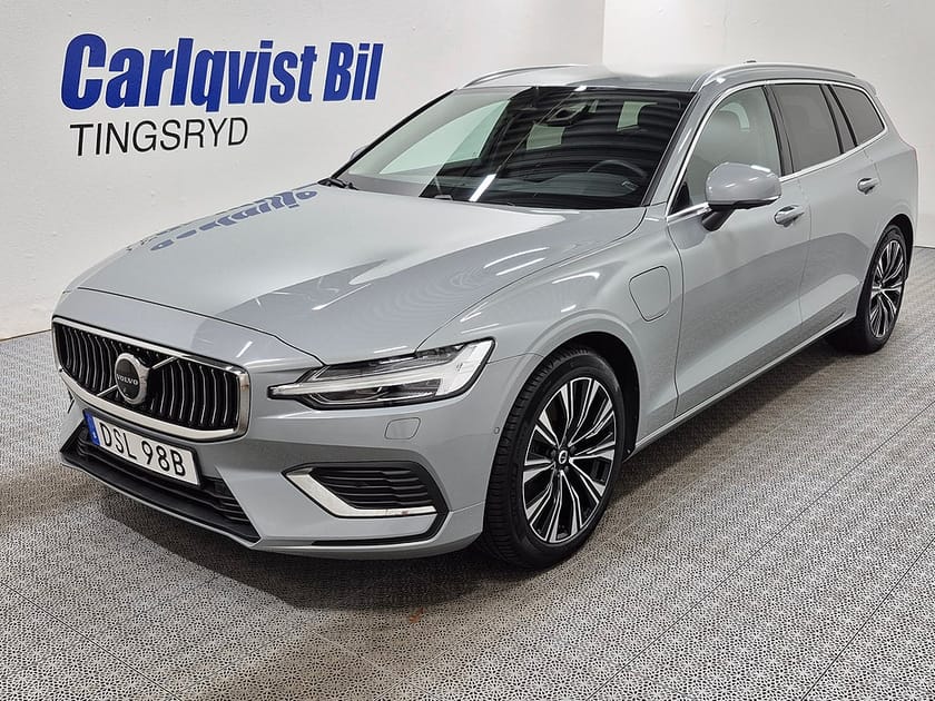 Bild 1 av Volvo V60 T6 Recharge Core Bright plug in AWD 350HK 4x4