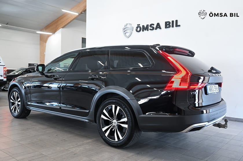 Bild 5 av Volvo V90 Cross Country D4 AWD Momentum Navi Drag 190hk