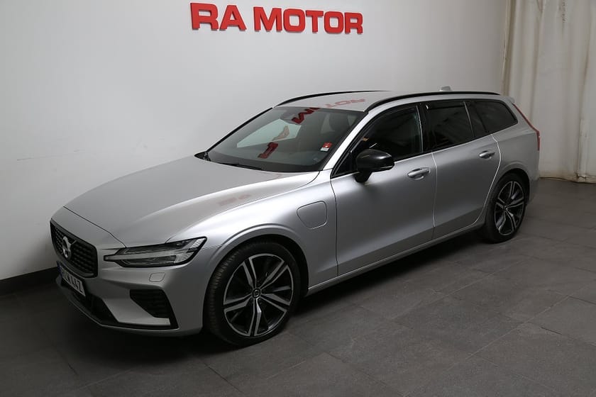 Bild 1 av Volvo V60 Recharge T6 AWD 340hk R-Design |Navi|Kamera|Voc|