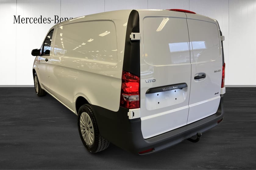 Bild 3 av Mercedes-Benz Vito 116 CDI 4x4 3.0t SKÅP LÅNG PRO