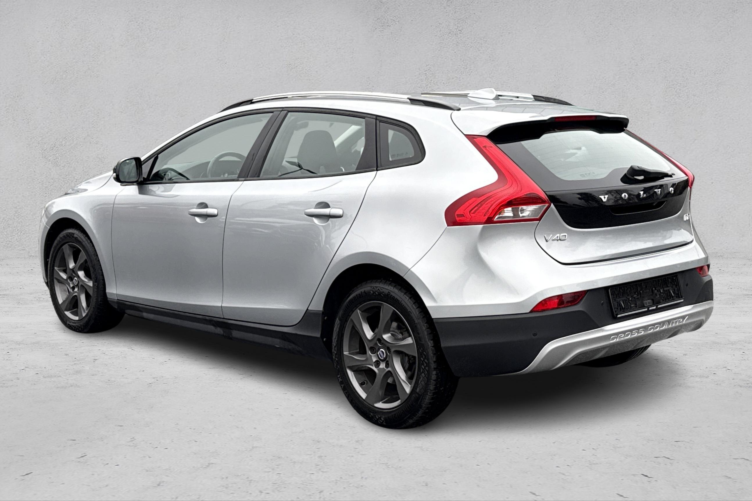 Thumnail bilde 2 av Volvo V40 Cross Country