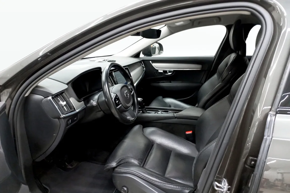Volvo V90 Cross Country