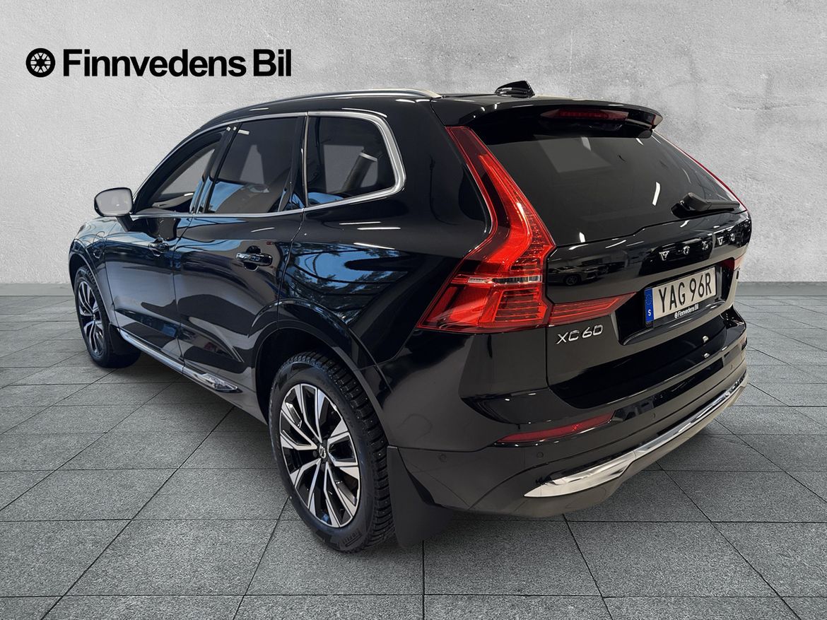 Volvo XC60 2023 - miniatyr 3