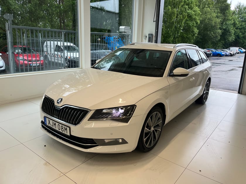 Bild 2 av Škoda Superb Kombi 2,0 TDI 4*4 Aut