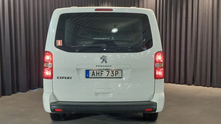 Bild 2 av Peugeot Expert Panel Van PRO+ / L3 /Värmare & Drag / Enkelsäten / Kamrem & Nybes