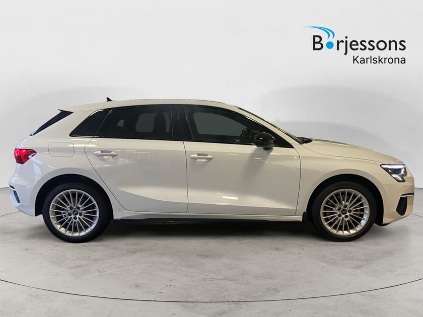Bild 2 av Audi A3 Sportback 40 TFSI e Proline Advanced 204hk teknikpaket, keyless,adapti