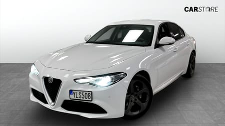 Alfa Romeo Giulia 2.0 Turbo 16V SUPER 200HK KAMERA