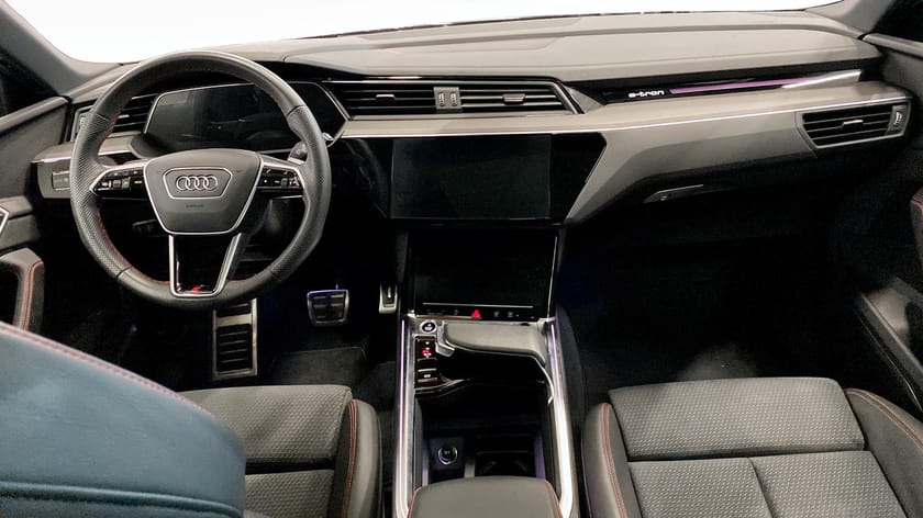 Bild 4 av Audi Q8 55 e-tron quattro 408hk S Line - 360° - Drag - Pano