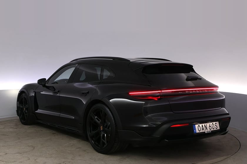 Bild 4 av Porsche Taycan 4 Cross Turismo Pano Sport Chrono HUD BOSE