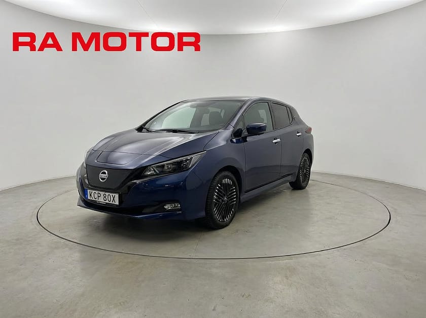 Bild 1 av Nissan Leaf N-Connecta | 40kWh | Värmepump | 360° kamera |