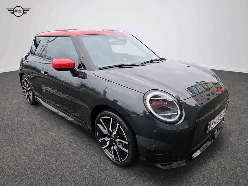 Bilde 3 av MINI Cooper E JCW Trim, Package M