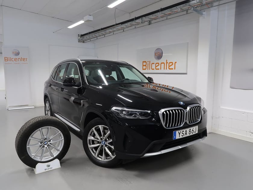 Bild 1 av BMW X3 xDrive30e V-Däck ingår Skinn-Navi-Kamera-CarPlay-Gestur