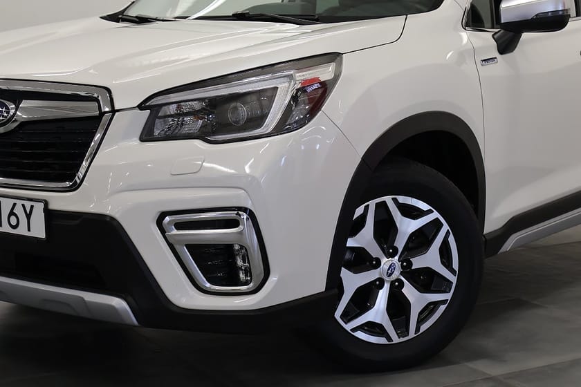 Bild 2 av Subaru Forester e-Boxer Ridge / M-Värm / V-Hjul / Minne / Navi