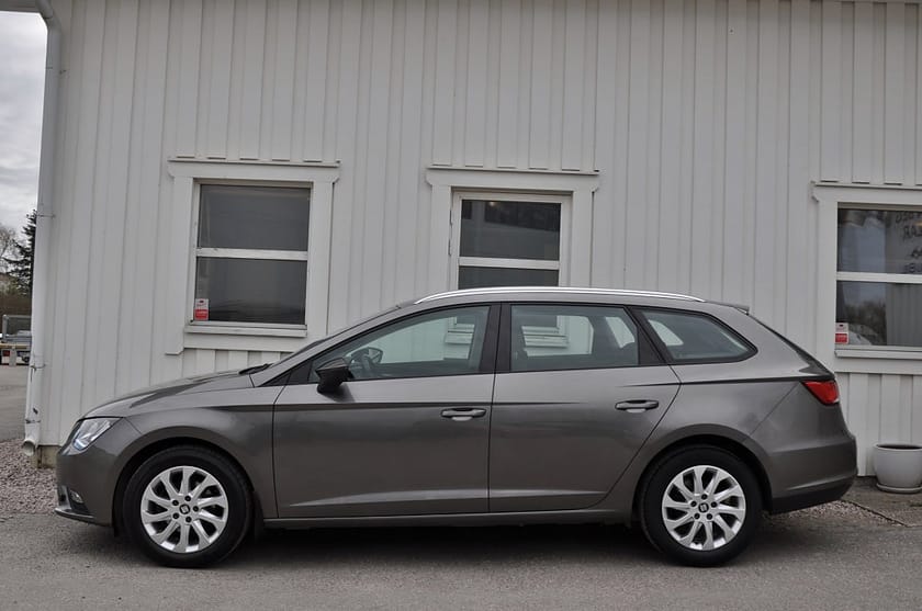 Bild 3 av SEAT Leon ST 1.2 TSI Aut Style 110hk Backkamera Motorvärmare