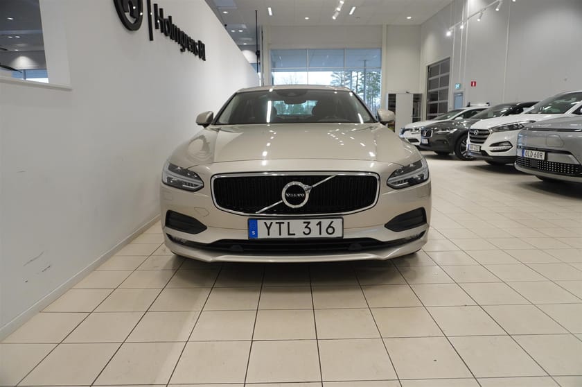 Bild 4 av Volvo S90 D4 AWD Momentum Plus Navi VoC Drag