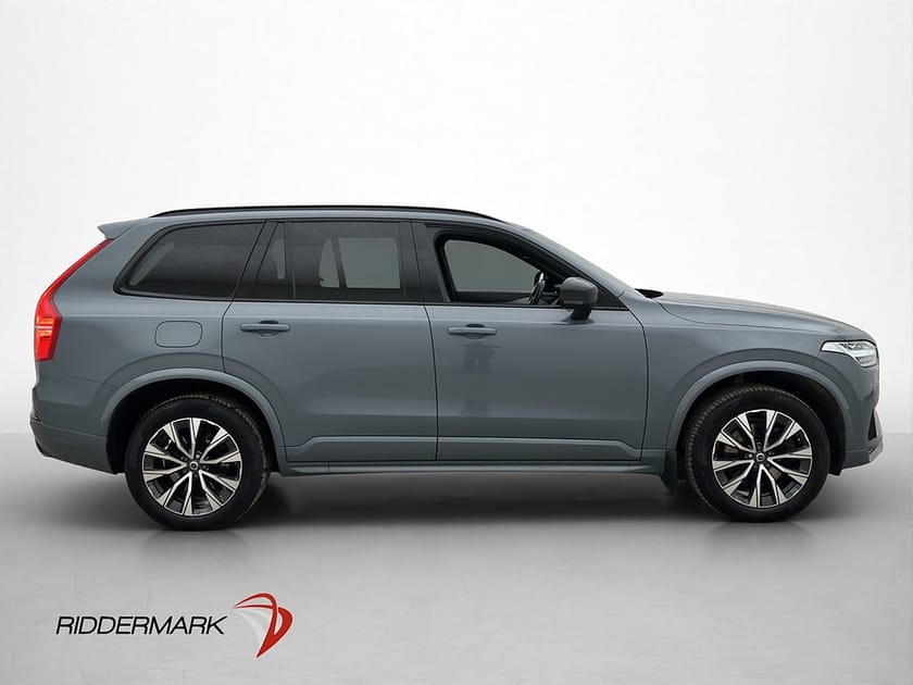 Bild 4 av Volvo XC90 7 Säten B5 AWD R-Design 7-Sits Pano H/K Skinn Drag HUD