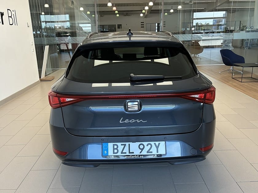 Bild 5 av SEAT Leon Sportstourer 1.5eETSI 150 HK DSG|Värmare|Drag|B-kamera