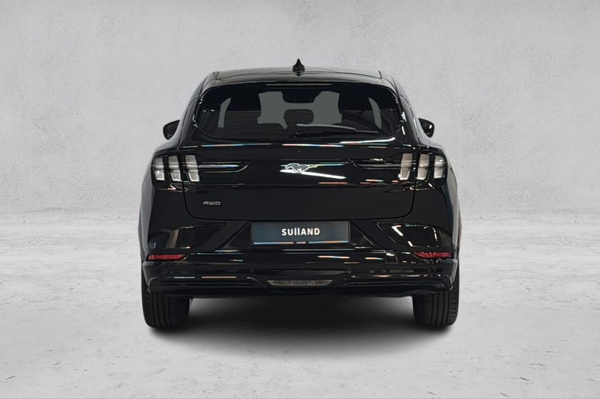 Bilde 4 av Ford Mustang Mach-E Long Range AWD LR Premium /Panorama Glasstak/Hengerfeste