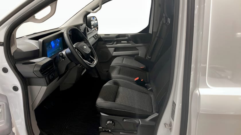 Bild 5 av Ford Transit Custom 320 TREND SKÅP 320L L2 AUT FINNS HEMMA FÖR LEVERANS