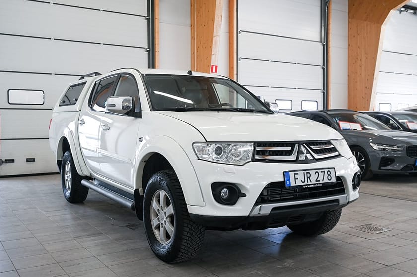 Bild 3 av Mitsubishi L200 Dubbelhytt 2.5 4x4 Drag MOMS 178hk