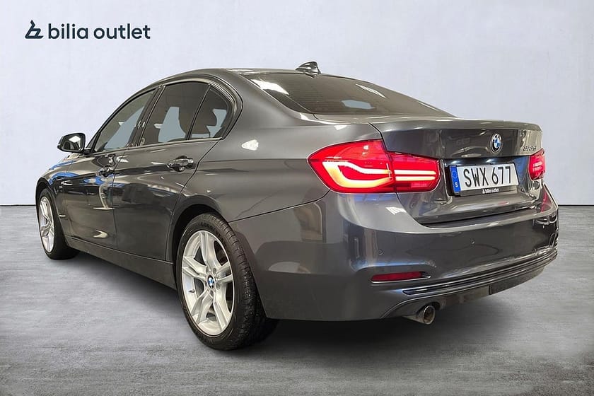Bild 4 av BMW 318d Sedan Sport line 150hk / Dragkrok Sensorer Rattvärme