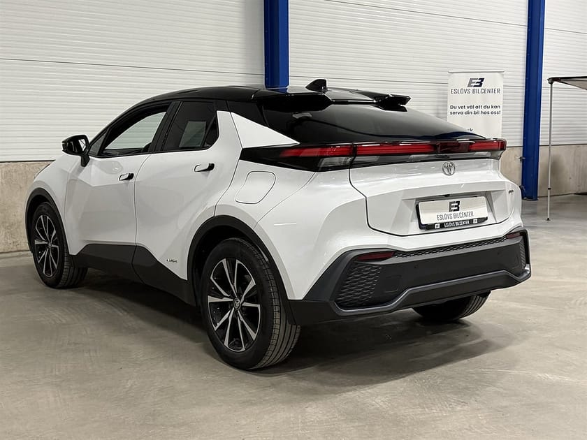 Bild 5 av Toyota C-HR Hybrid AWD-i e-CVT 197 HK / Navi / Backkamera /