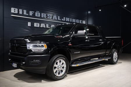RAM 2500 Mega Cab Dodge Laramie 6.7 Cummins 4x4 375hk