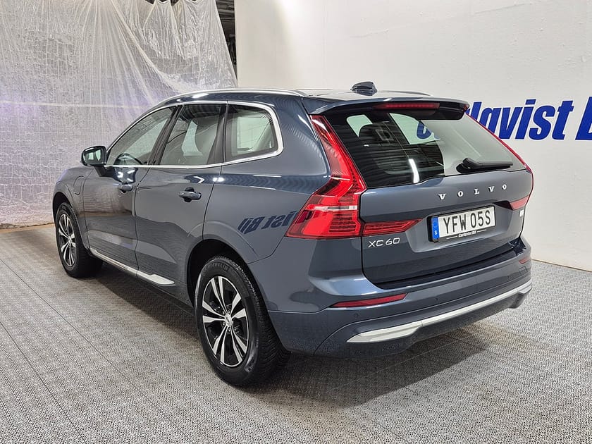 Bild 3 av Volvo XC60 T6 Recharge Core Bright plug in AWD 350HK 4x4 Panorama
