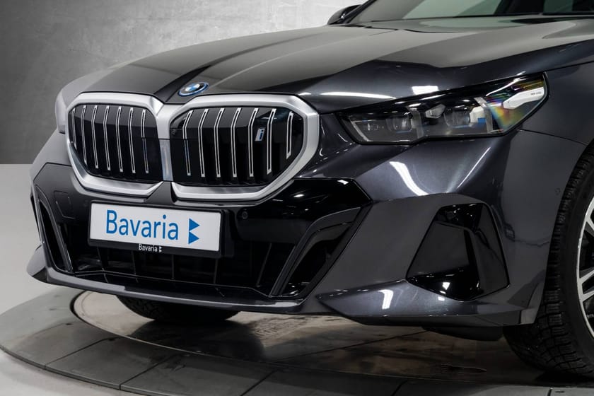 Bilde 2 av BMW i5 xDrive40 Touring Fully Charged Premium E (K)