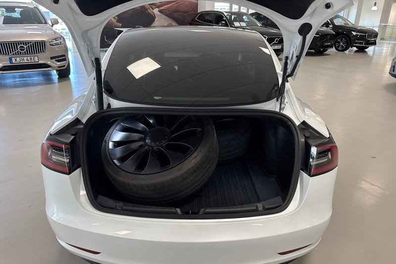 Tesla Model 3 Performance