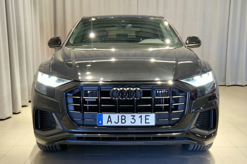 Bild 2 av Audi Q8 60 TFSI e quattro TFSI-e Hybrid 462 HK S-line