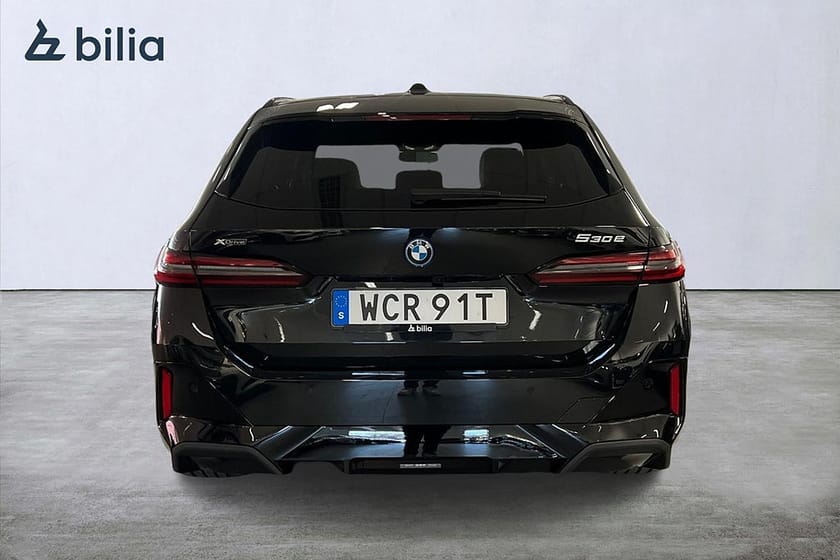 Bild 4 av BMW 530e xDrive Touring M-sport Pro | DEMO | Panorama | B&W