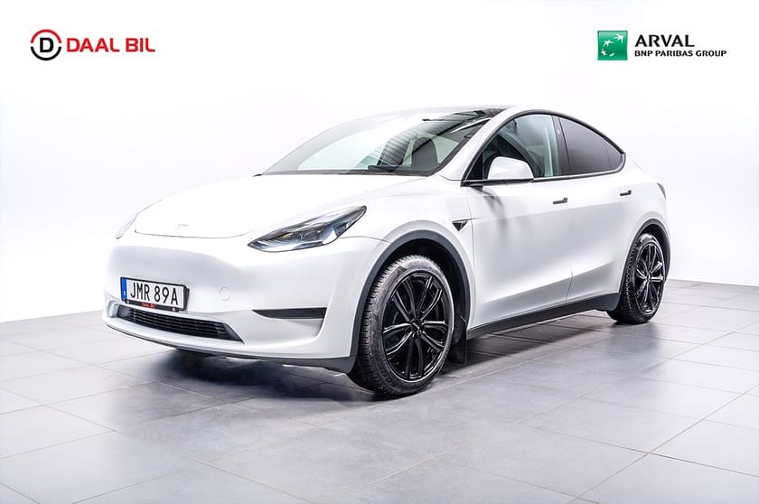 Bild 3 av Tesla Model Y Standard Range RWD 299HK 60kWh PANO DRAG