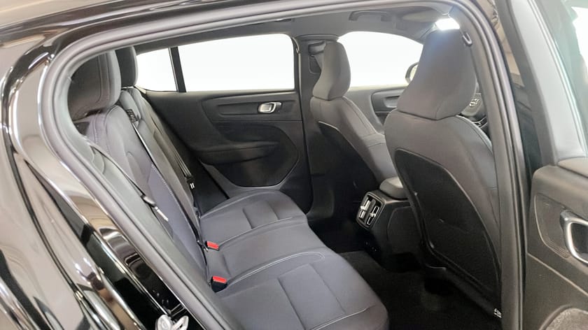 Bild 5 av Volvo C40 Recharge Plus Edition 231Hk / Pano / Drag